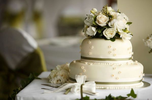 Wedding cake catering